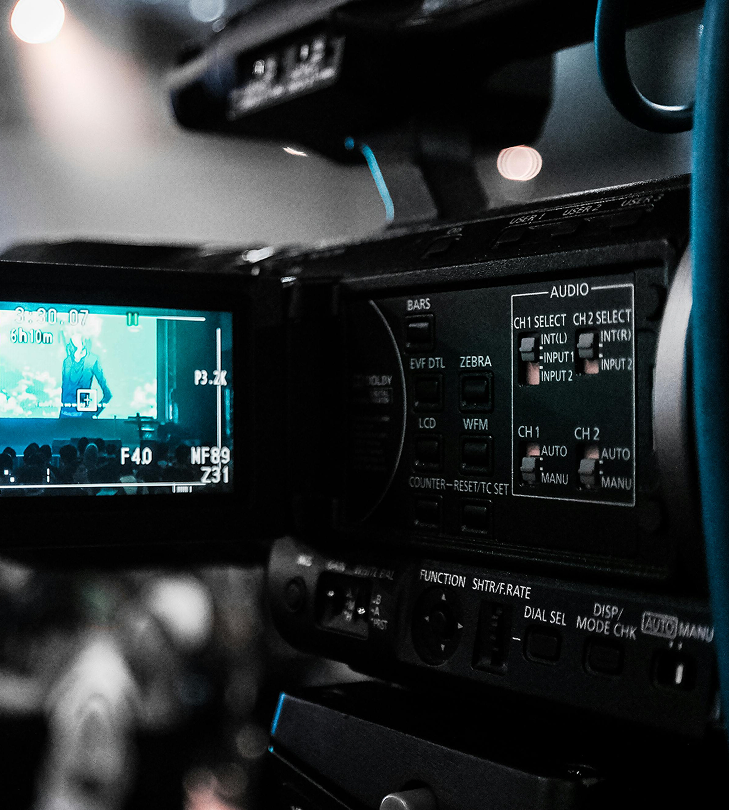 Maecenas Nec - right image